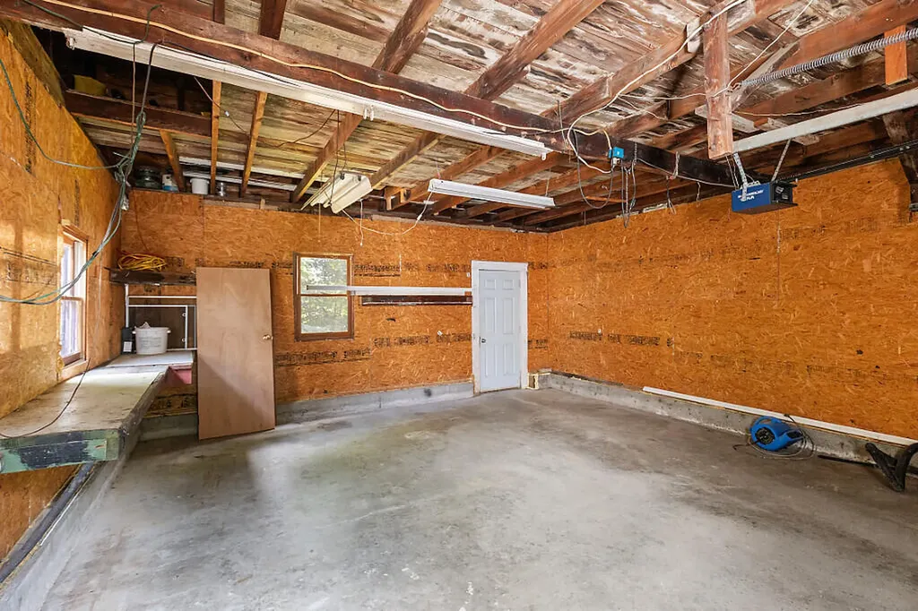 6 Stuart Street Winslow ME 04901