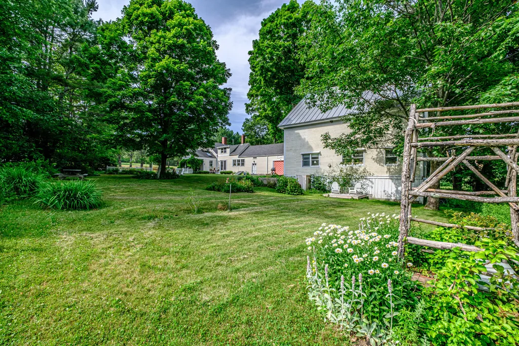 119 Memorial Highway North Yarmouth ME 04097