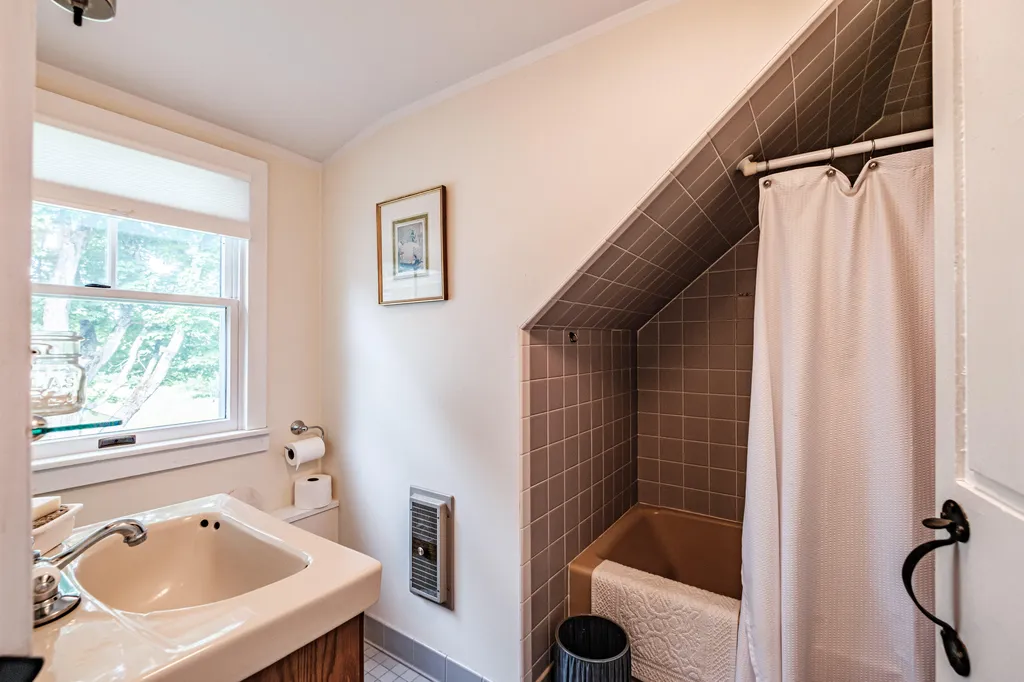 119 Memorial Highway North Yarmouth ME 04097