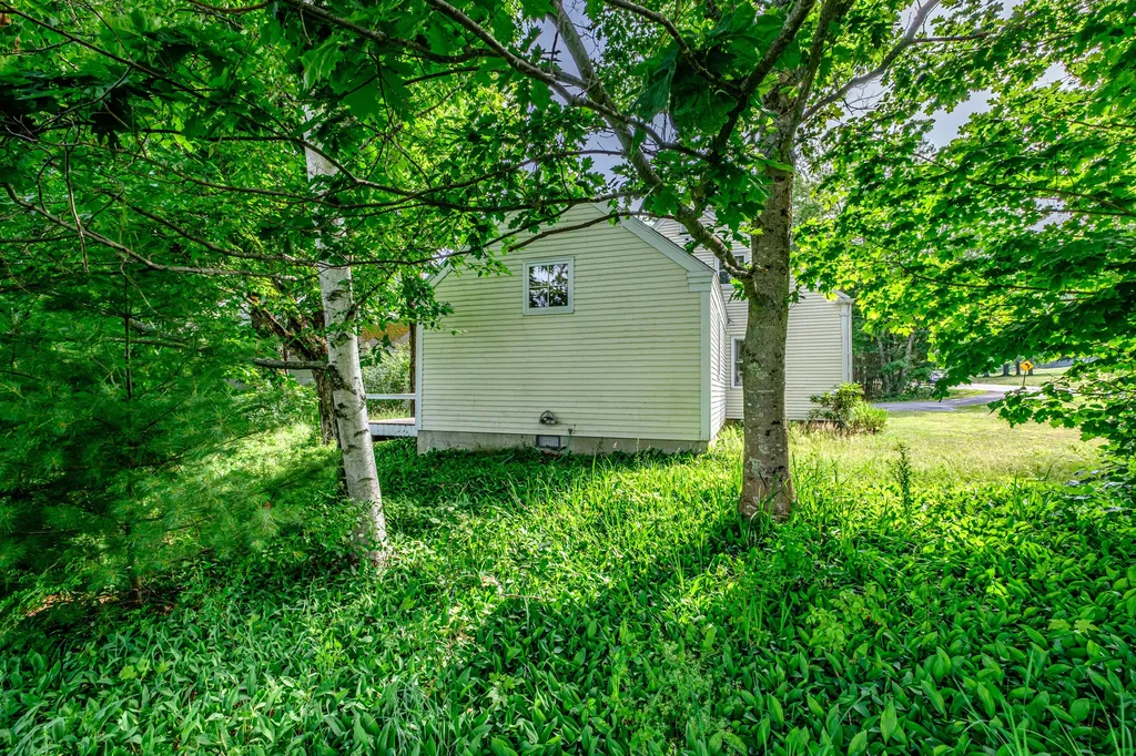 119 Memorial Highway North Yarmouth ME 04097