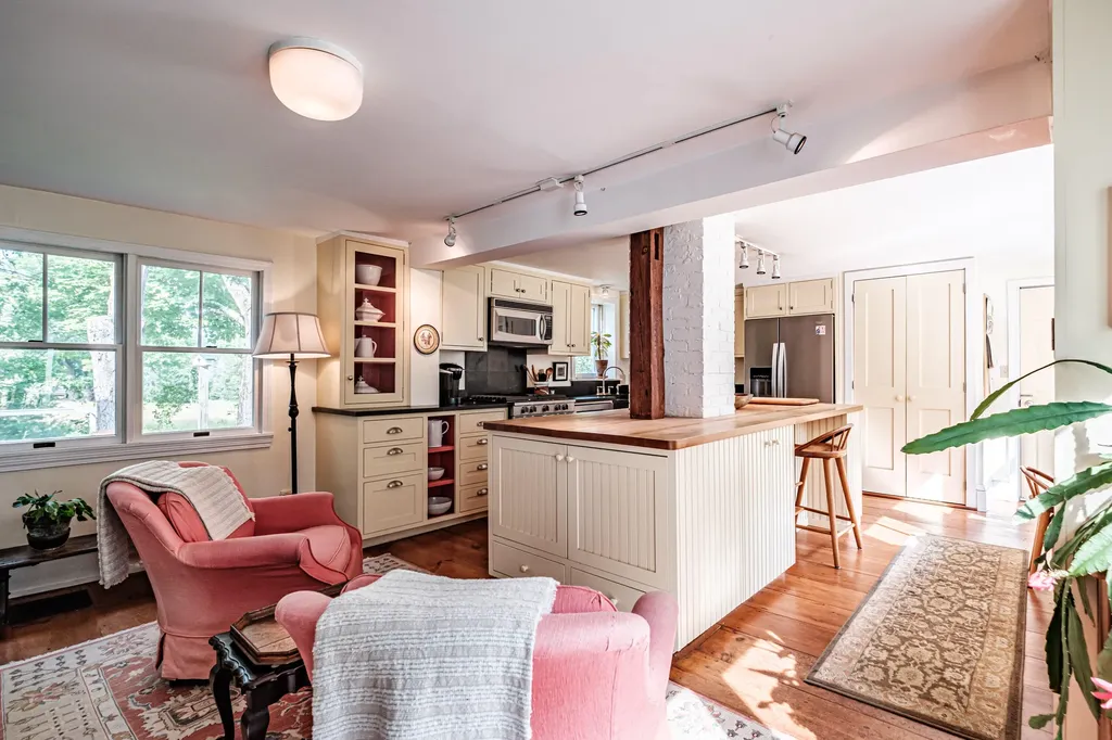 119 Memorial Highway North Yarmouth ME 04097