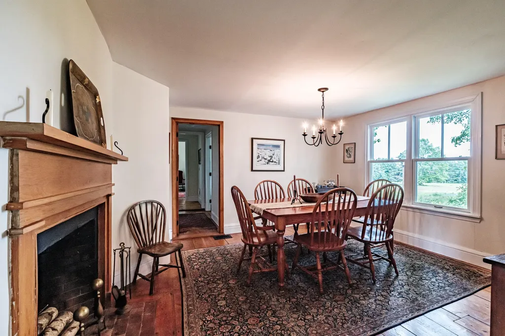 119 Memorial Highway North Yarmouth ME 04097