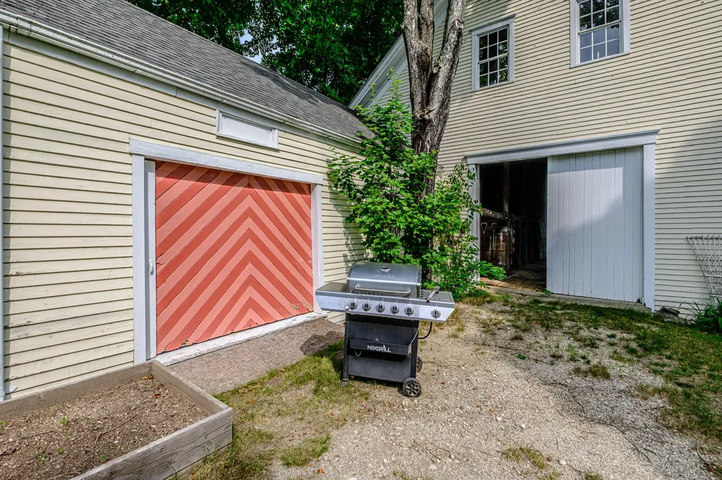 119 Memorial Highway North Yarmouth ME 04097