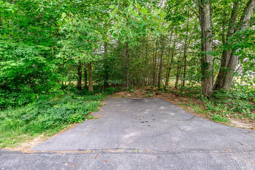 119 Memorial Highway North Yarmouth ME 04097