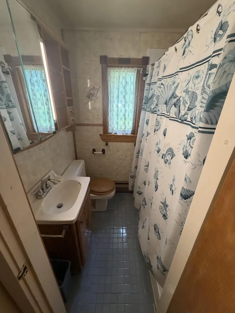 20 Park Street East Millinocket ME 04430