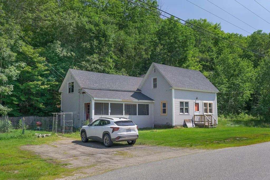 124 Bisbee Town Road Waterford ME 04088