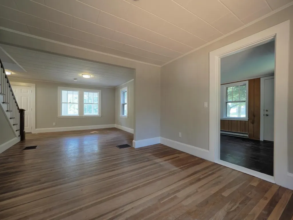 8 Fairview Avenue Augusta ME 04330