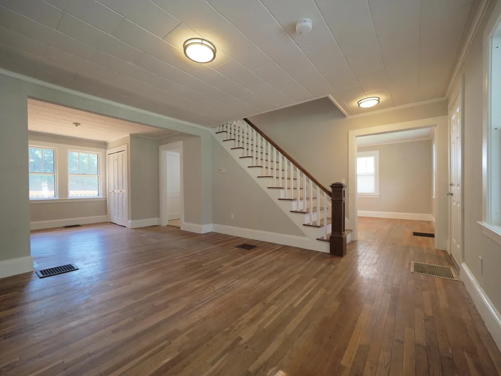 8 Fairview Avenue Augusta ME 04330