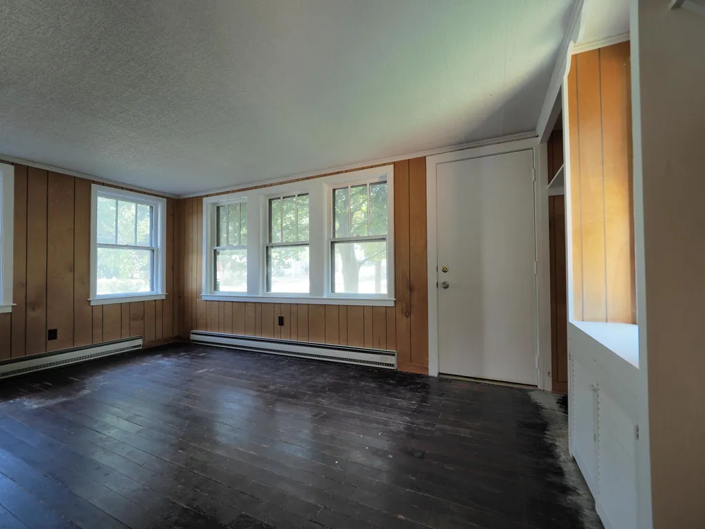 8 Fairview Avenue Augusta ME 04330
