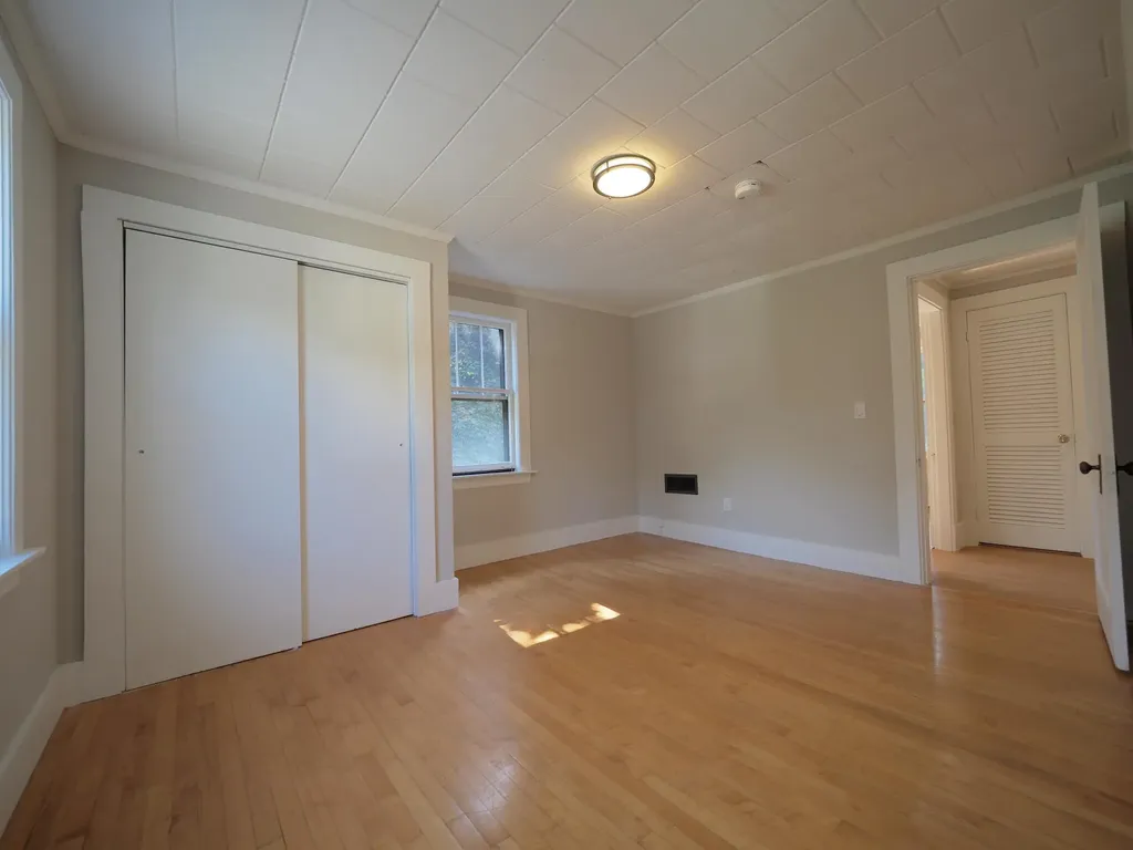 8 Fairview Avenue Augusta ME 04330