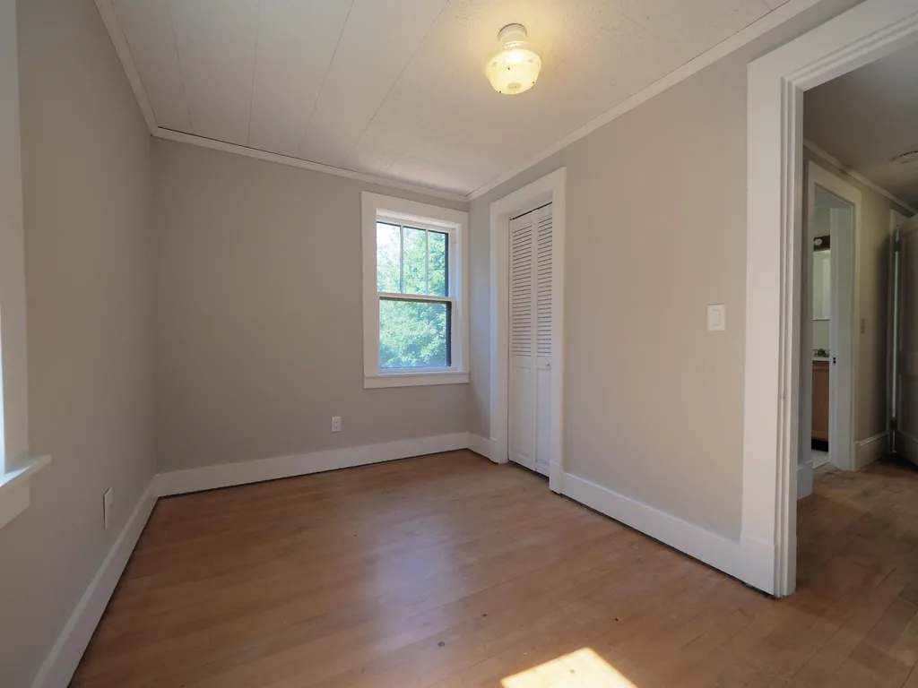 8 Fairview Avenue Augusta ME 04330