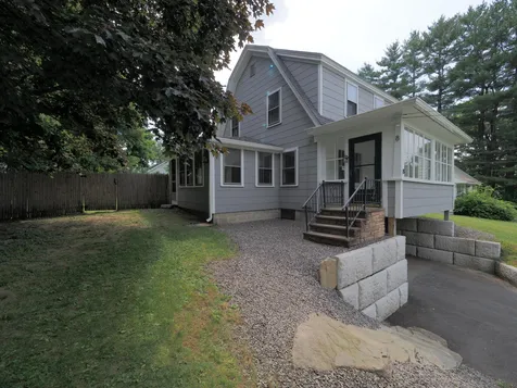 8 Fairview Avenue Augusta ME 04330