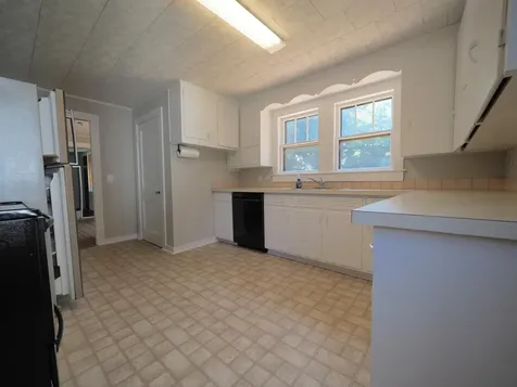 8 Fairview Avenue Augusta ME 04330