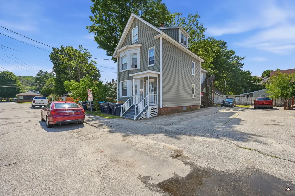 10 Pearl Street Auburn ME 04210
