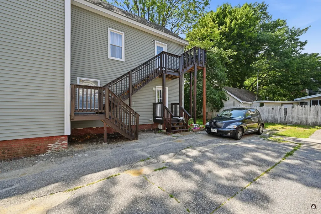 10 Pearl Street Auburn ME 04210