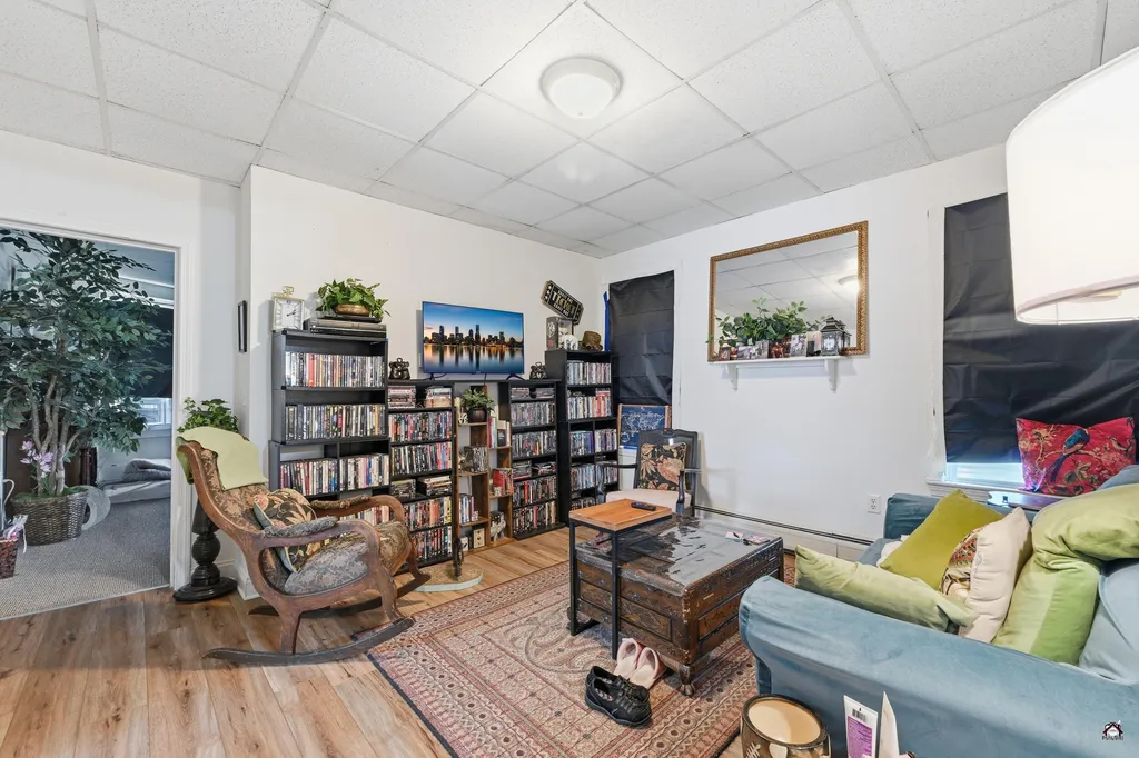 10 Pearl Street Auburn ME 04210