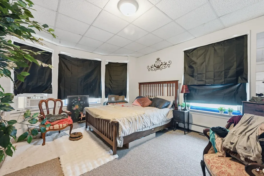 10 Pearl Street Auburn ME 04210