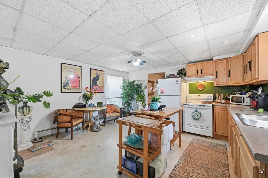 10 Pearl Street Auburn ME 04210