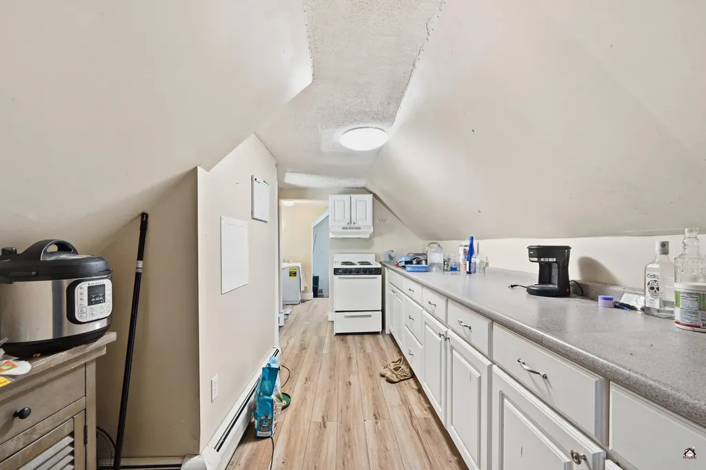 10 Pearl Street Auburn ME 04210