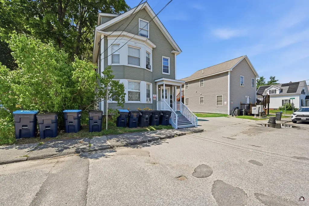 10 Pearl Street Auburn ME 04210