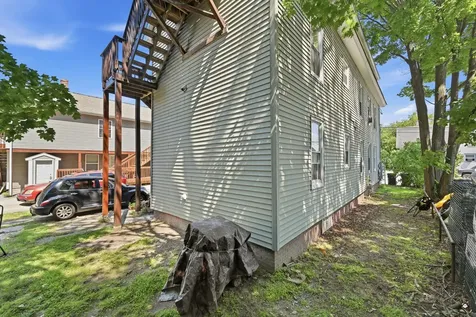 10 Pearl Street Auburn ME 04210