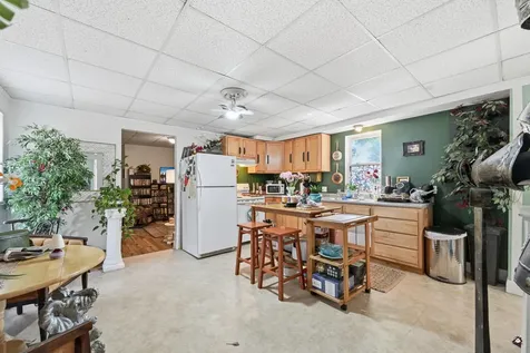 10 Pearl Street Auburn ME 04210