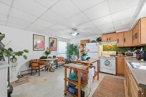 10 Pearl Street Auburn ME 04210