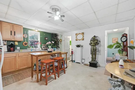 10 Pearl Street Auburn ME 04210
