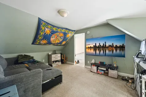 10 Pearl Street Auburn ME 04210