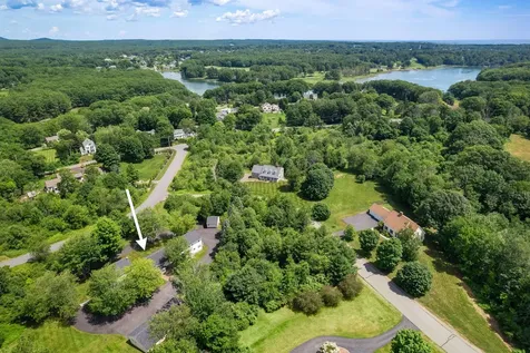 18 Woodside Meadow Road York ME 03909