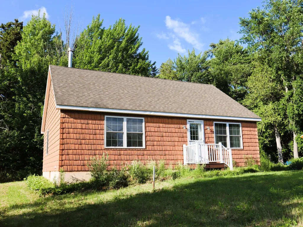 19 Henderson Street Jackman ME 04945