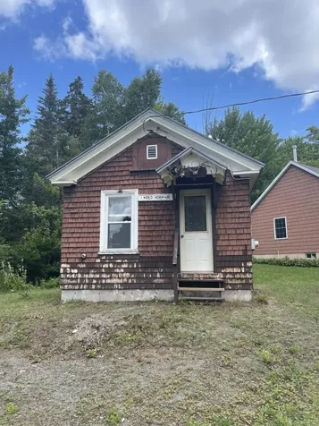 19 Henderson Road Jackman ME 04945