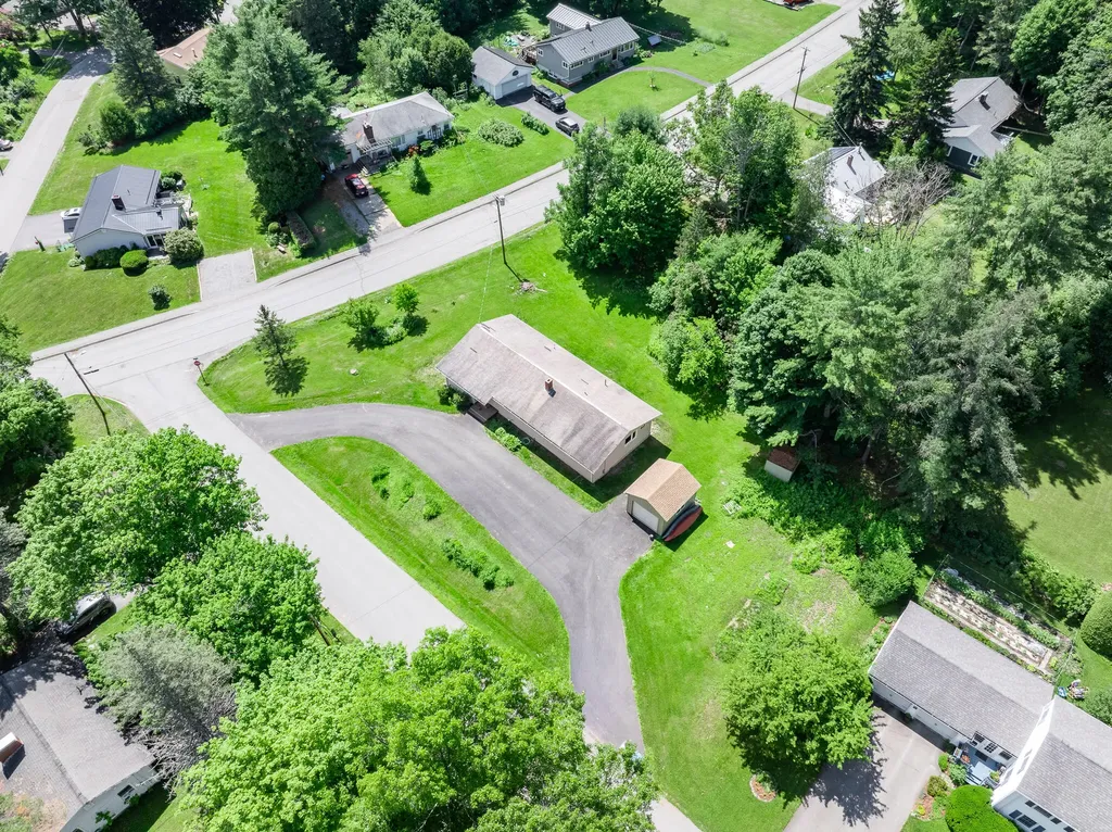 2 Averill Street Orono ME 04473
