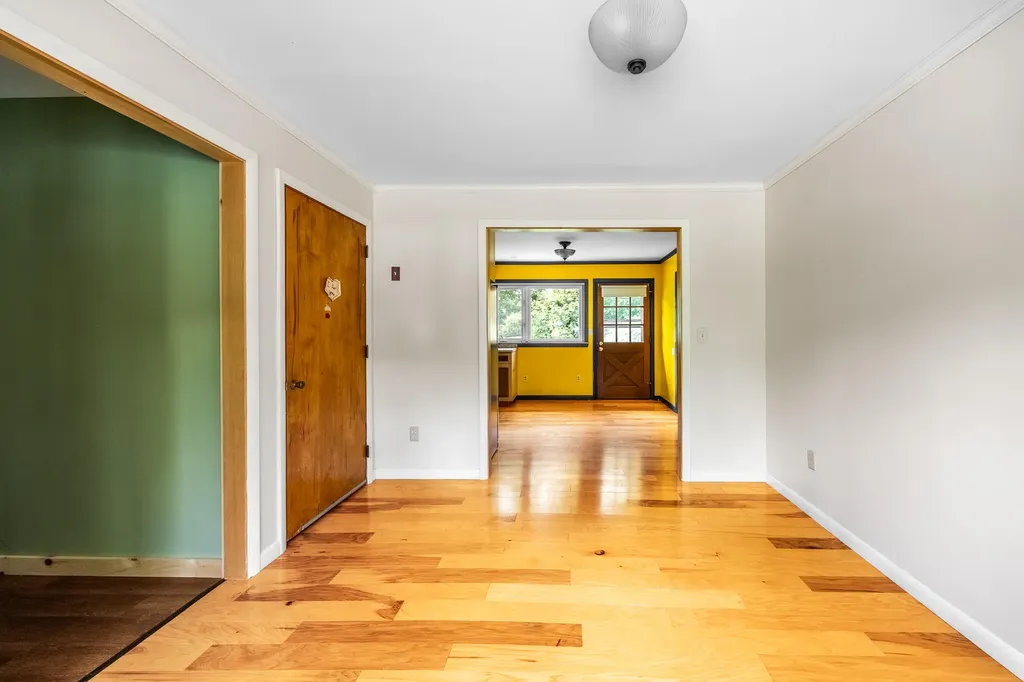 2 Averill Street Orono ME 04473