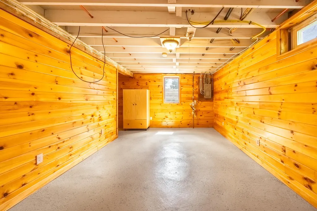 2 Averill Street Orono ME 04473