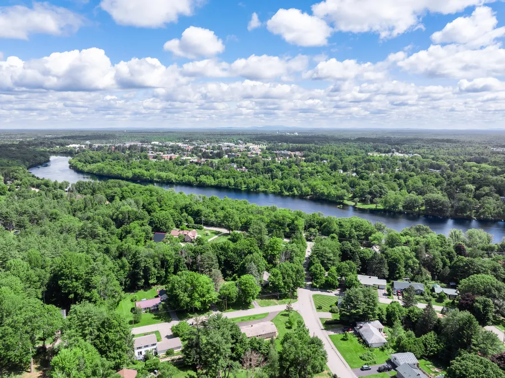 2 Averill Street Orono ME 04473