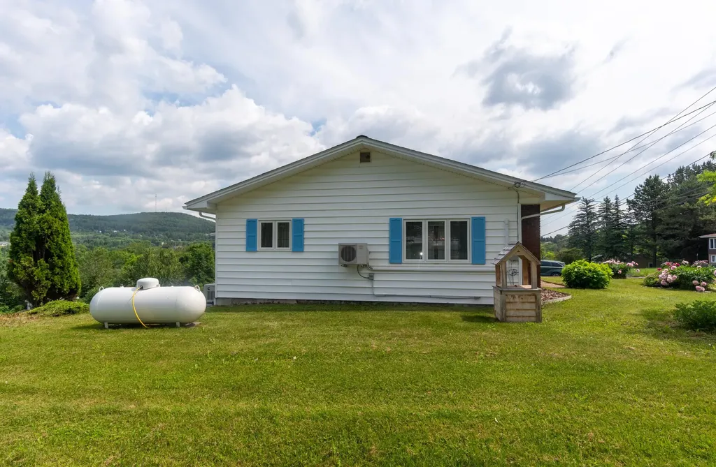 32 U.s. 1 Frenchville ME 04745