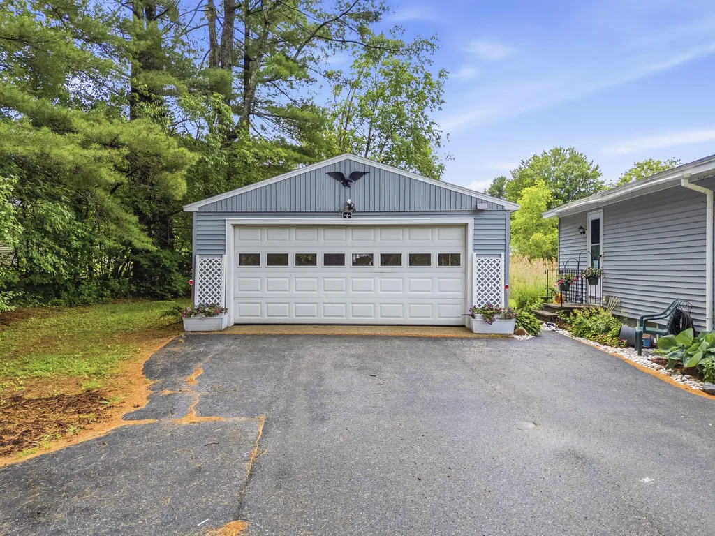 6 Forbes Road Lisbon ME 04252