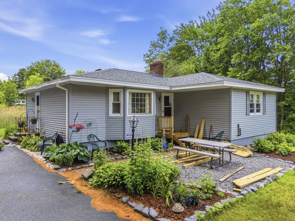 6 Forbes Road Lisbon ME 04252