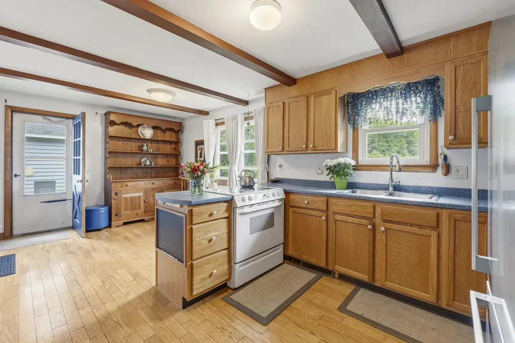 6 Forbes Road Lisbon ME 04252