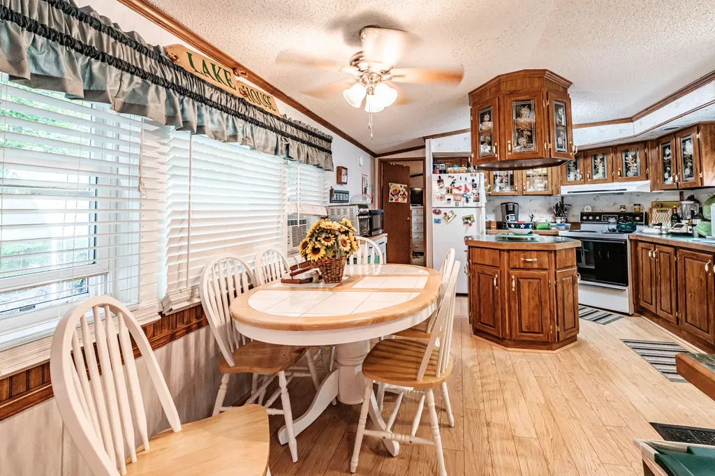 5 Donna Avenue Naples ME 04055