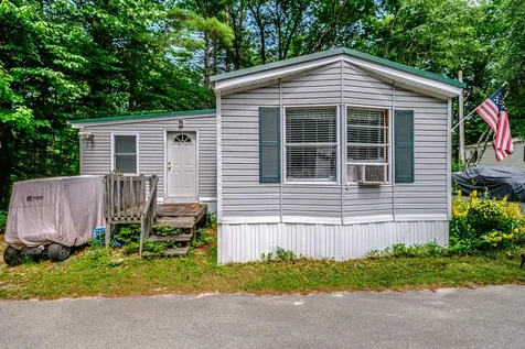5 Donna Avenue Naples ME 04055