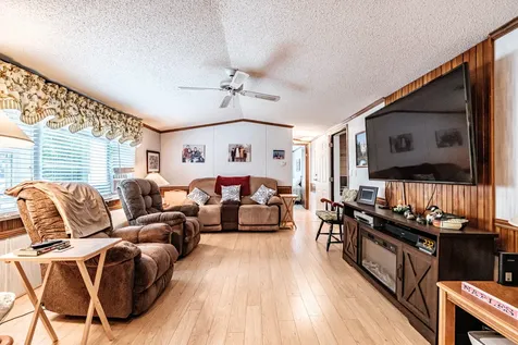 5 Donna Avenue Naples ME 04055