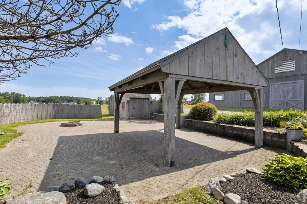 71 Dennett Road Dayton ME 04005