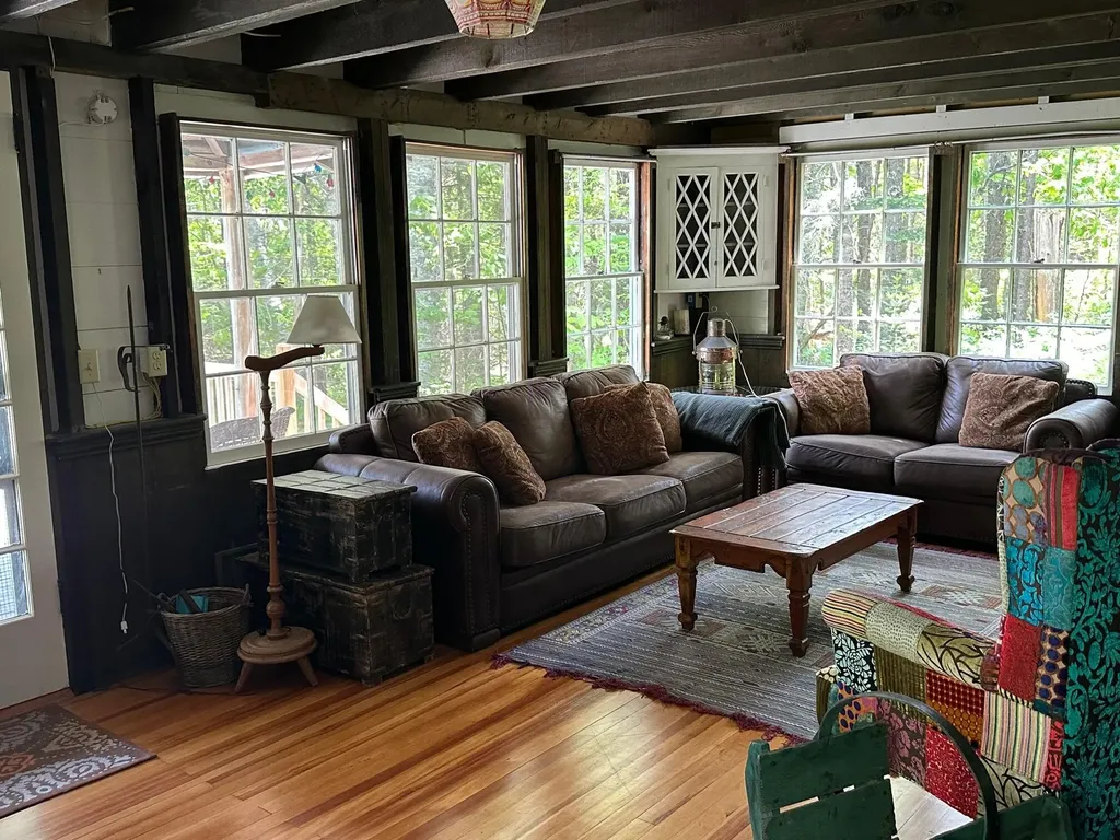 68 Cliff Road Northport ME 04849