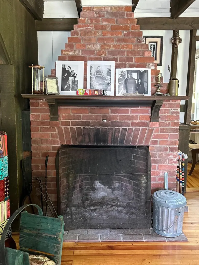 68 Cliff Road Northport ME 04849