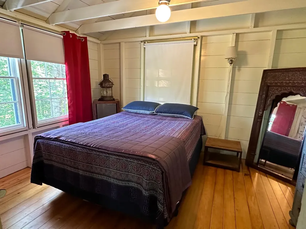 68 Cliff Road Northport ME 04849