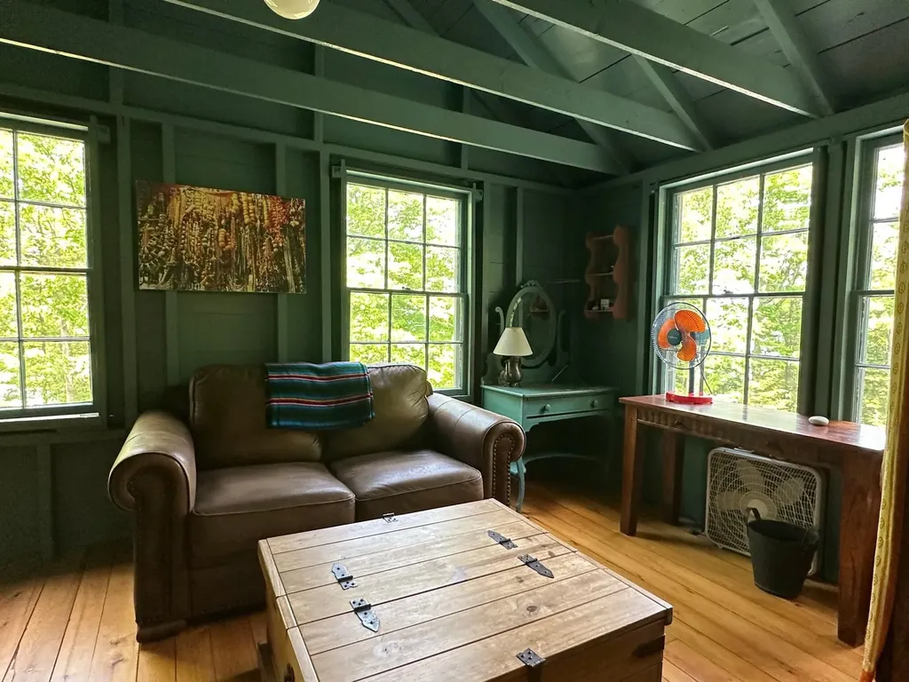 68 Cliff Road Northport ME 04849