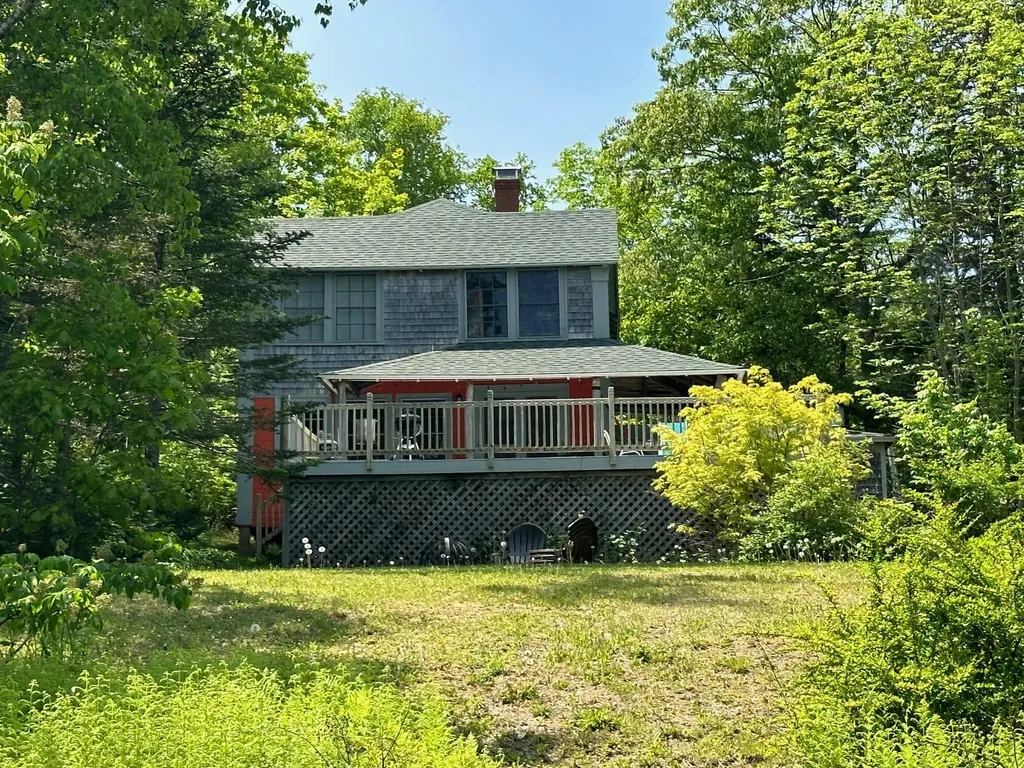 68 Cliff Road Northport ME 04849