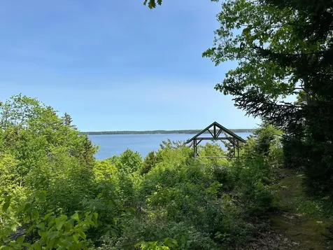 68 Cliff Road Northport ME 04849